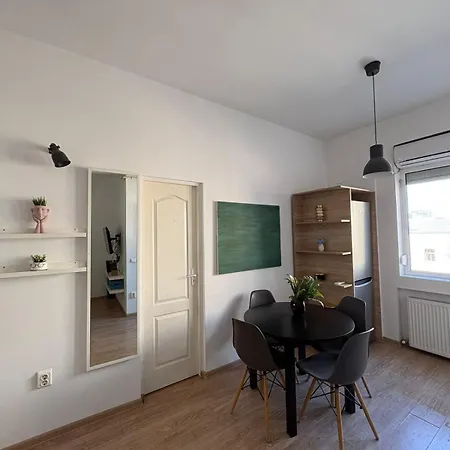 Cozy And Modern Ultracentral Apartment Bucharest
