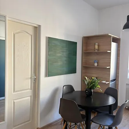 Apartment Cozy And Modern Ultracentral